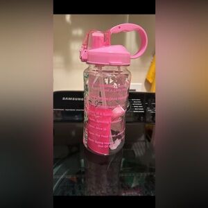 Brand new Lilly Pulitzer water bottle $14